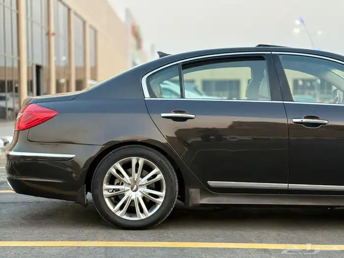 للبيع جنسس 2014 نظيف جدا فل كامل 12