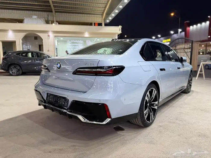 بي ام دبليو 735i 2026 وارد الناغي 2