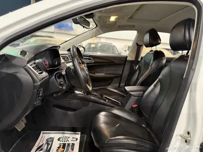 ام جي 5 MG 2023 فل كامل . 9