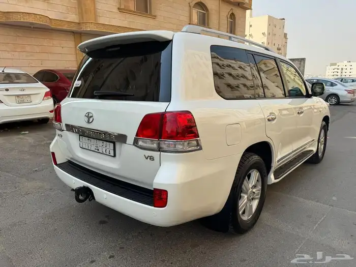 لاندكروزر 2009 VXR فل كامل سعودي 7