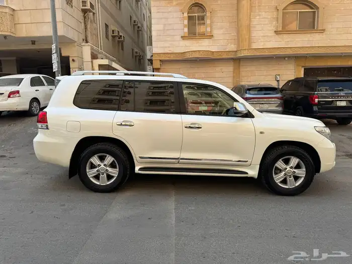 لاندكروزر 2009 VXR فل كامل سعودي 6