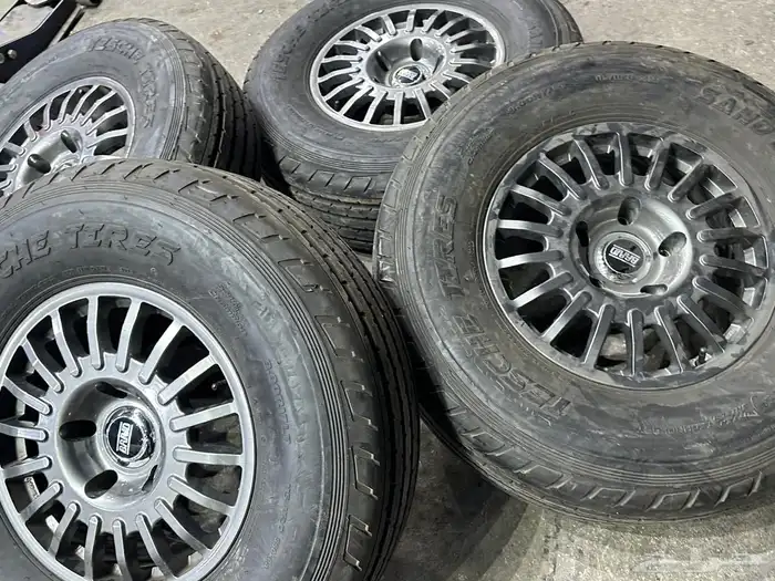 جنوط برايد 5 مسمار مع كفرات شاهين مقاس 17 جيب 10