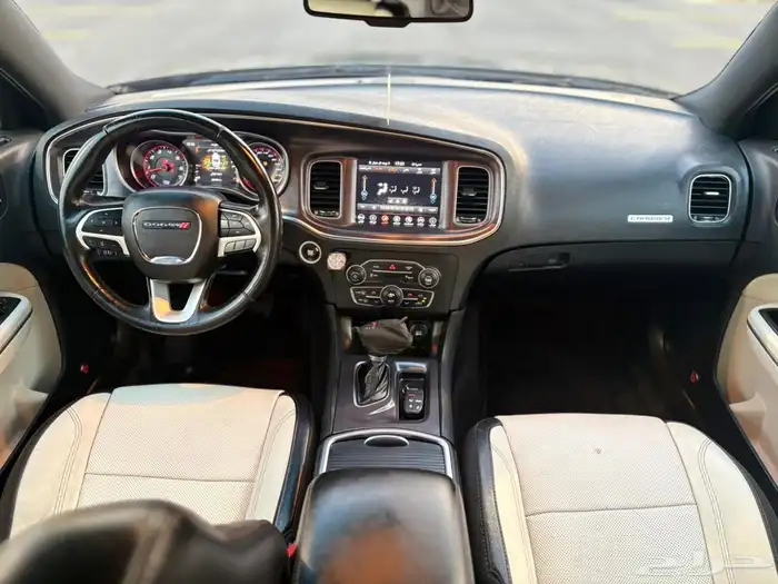 دودج شارجر 2018 فل كامل 6 سلندر في قمه النظافه 32