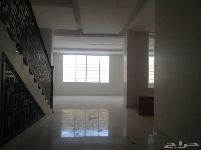 فيلا للبيع حي النرجس درج داخلي وشقتين 1