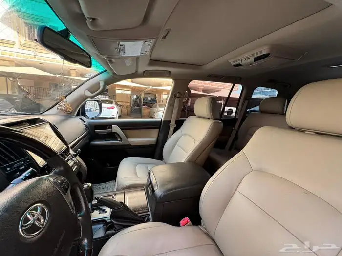 لاندكروزر 2009 VXR فل كامل سعودي 22