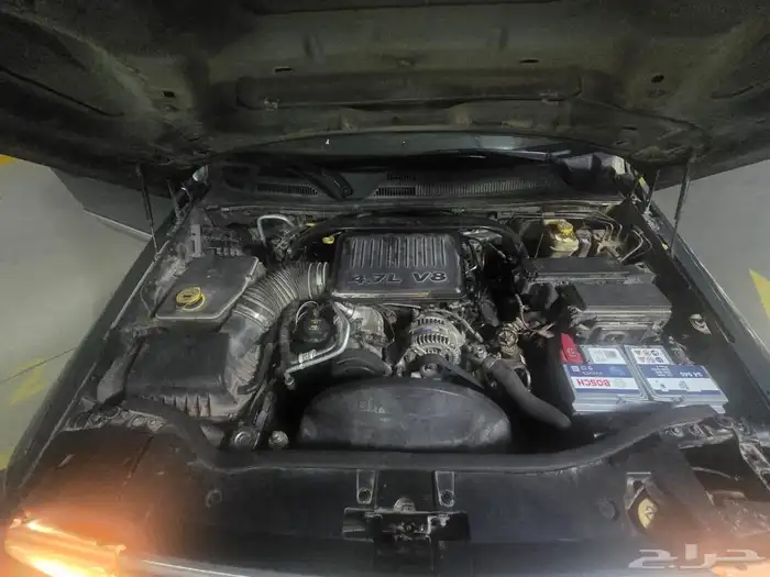 للبيع جيب كوماندر موديلJeep Commander 2007 10