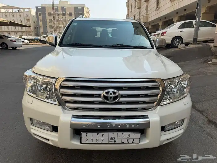 لاندكروزر 2009 VXR فل كامل سعودي 4