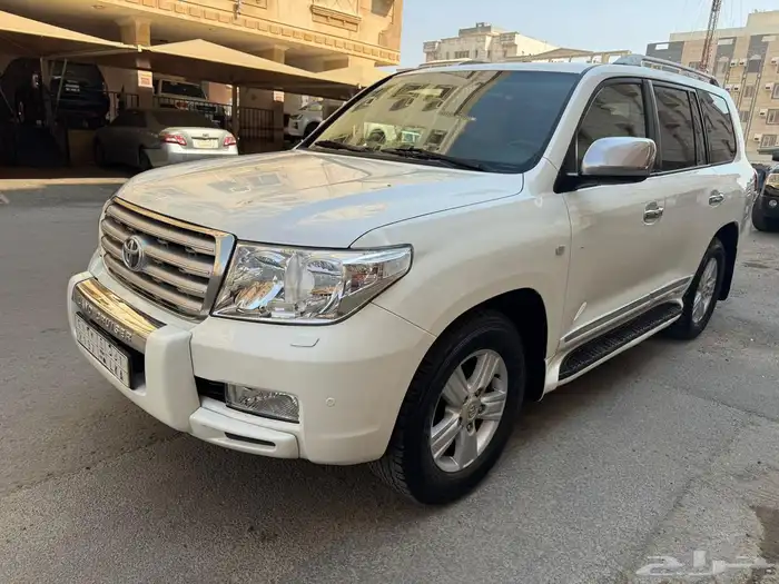 لاندكروزر 2009 VXR فل كامل سعودي 0
