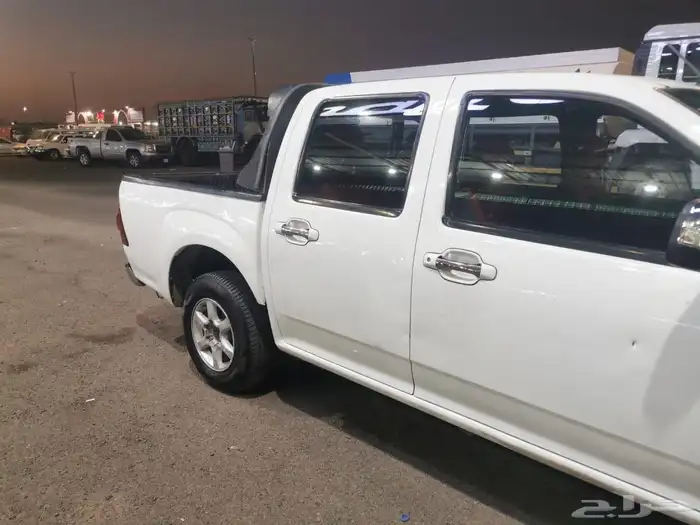 وانيت ايسوزو ديزل للبيع 0