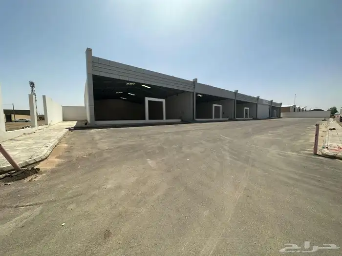 صالات للإيجار بموقع مميز في بريدة 0