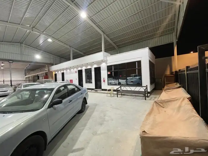 للبيع ارض مقام عليها معرض سيارات في معارض الشفاء 3