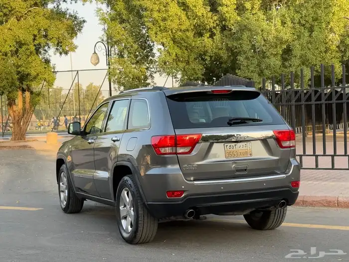 جراند شيروكي ليمتد 2013 (( بحالة ممتازة )) 14