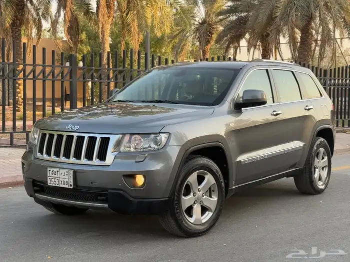 جراند شيروكي ليمتد 2013 (( بحالة ممتازة )) 5