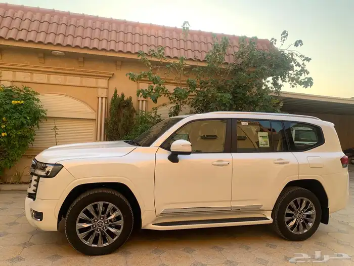 لاندكروزر جي أكس آر 2023 1