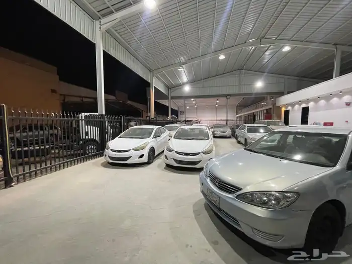 للبيع ارض مقام عليها معرض سيارات في معارض الشفاء 0