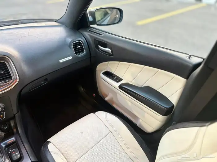 دودج شارجر 2018 فل كامل 6 سلندر في قمه النظافه 36