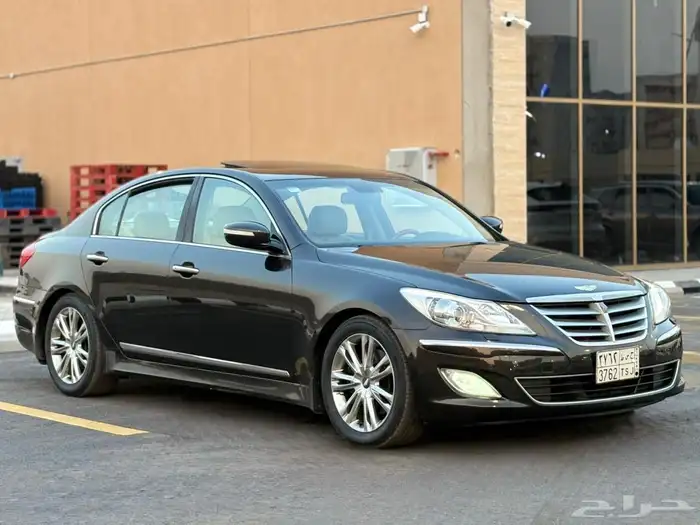 للبيع جنسس 2014 نظيف جدا فل كامل 2