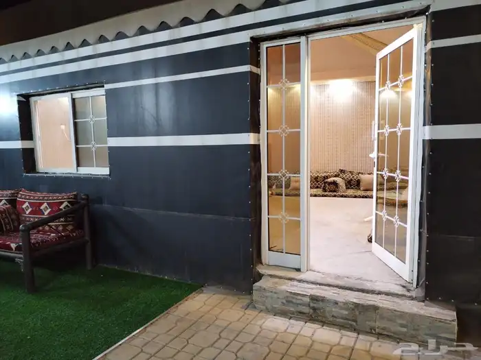 استراحه فاخره للبيع في المدينه المنوره حي العزيزيه 15