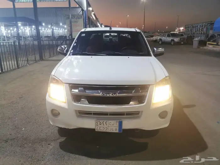 وانيت ايسوزو ديزل للبيع 3