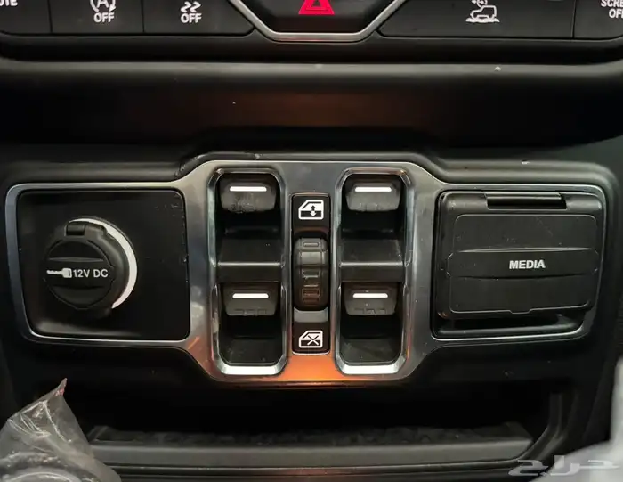 جيب رانجلر صحارى موديل 2023 ( بحالة ممتازة ) 27