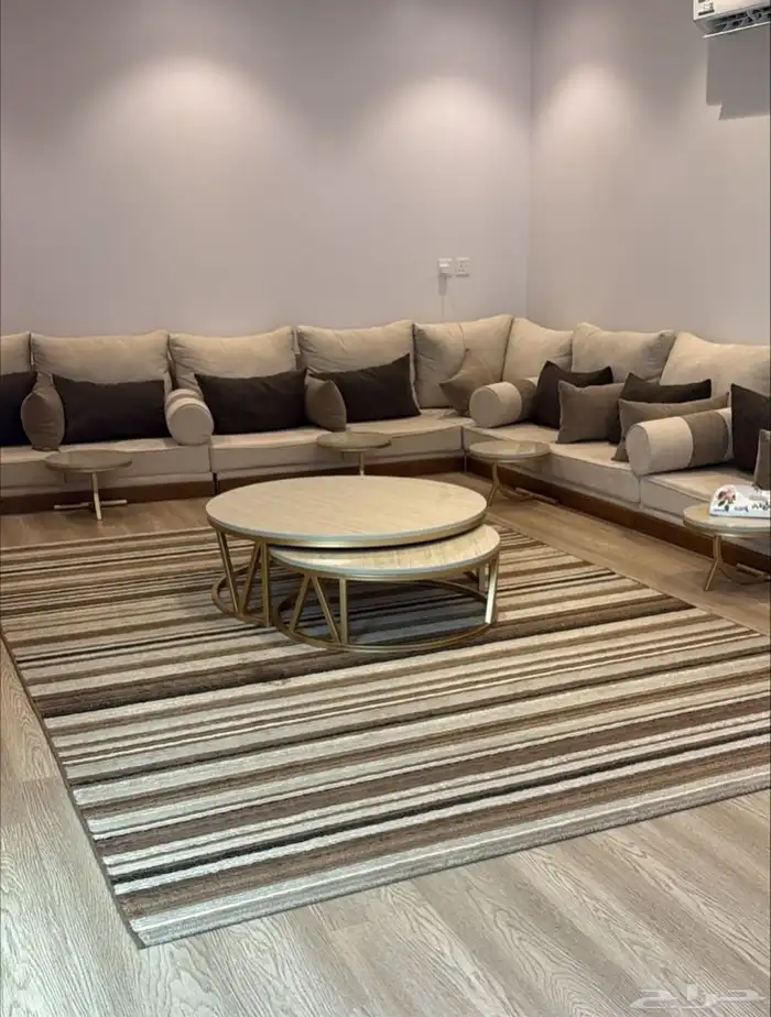 طاولات تفصيل حسب طلب 5