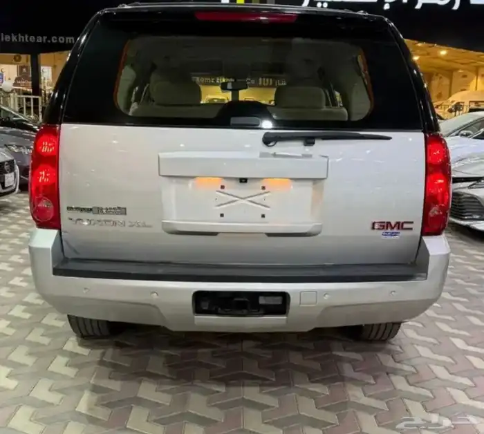 جي ام سي يوكن طويل 2011 على الشرط 5