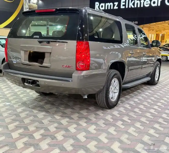 يوكن جي ام سي XL طويل 2013 في قمة النظافه 4