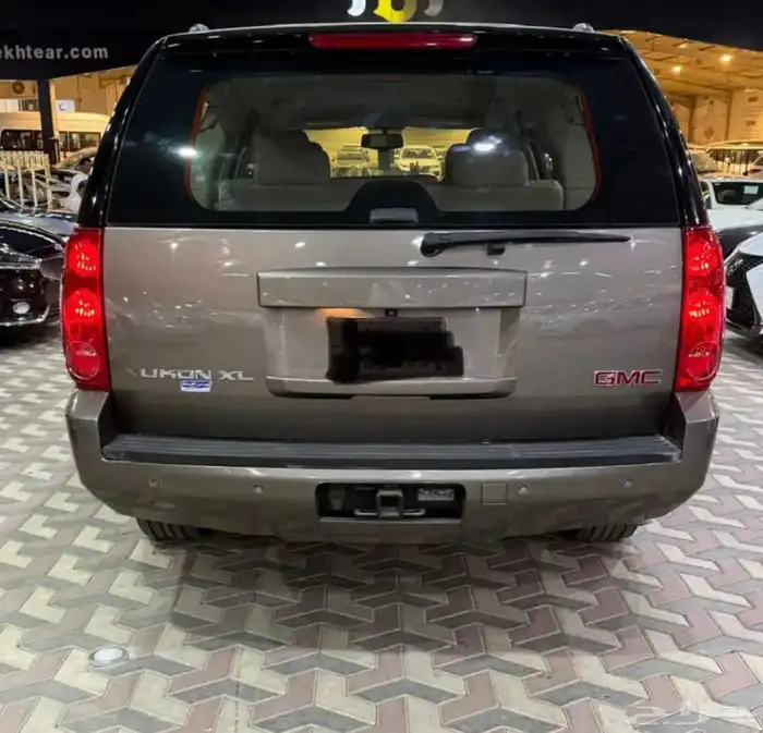 يوكن جي ام سي XL طويل 2013 في قمة النظافه 7