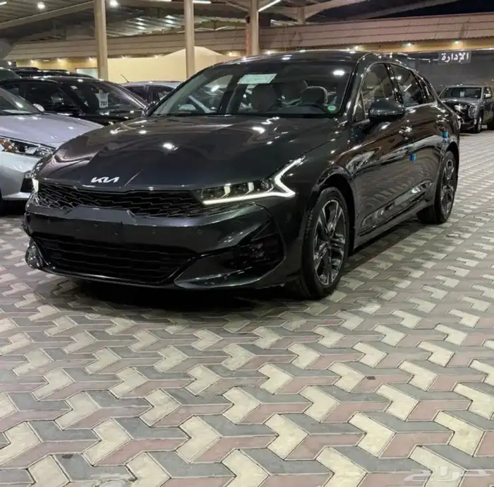 كيا K5 موديل 2023 نص فل عداد 31 الف فقط ع الشرط 2