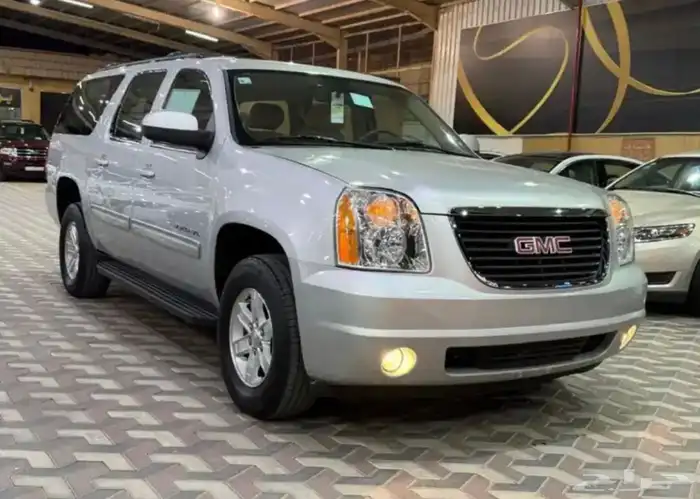 جي ام سي يوكن طويل 2011 على الشرط 1