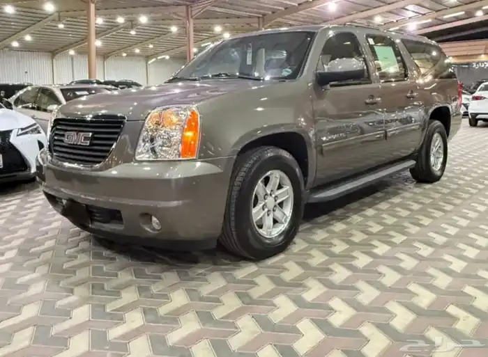 يوكن جي ام سي XL طويل 2013 في قمة النظافه 3