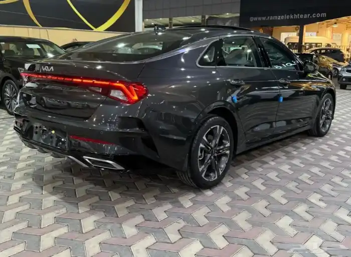 كيا K5 موديل 2023 نص فل عداد 31 الف فقط ع الشرط 4