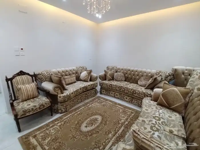 طقم كنب للبيع 1