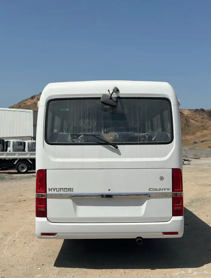 باص هيونداي 23 و 26 راكب 2023 4
