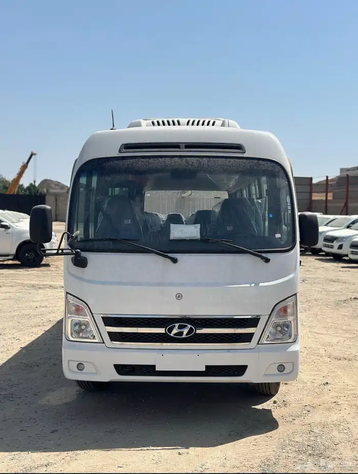 باص هيونداي 23 و 26 راكب 2023 1