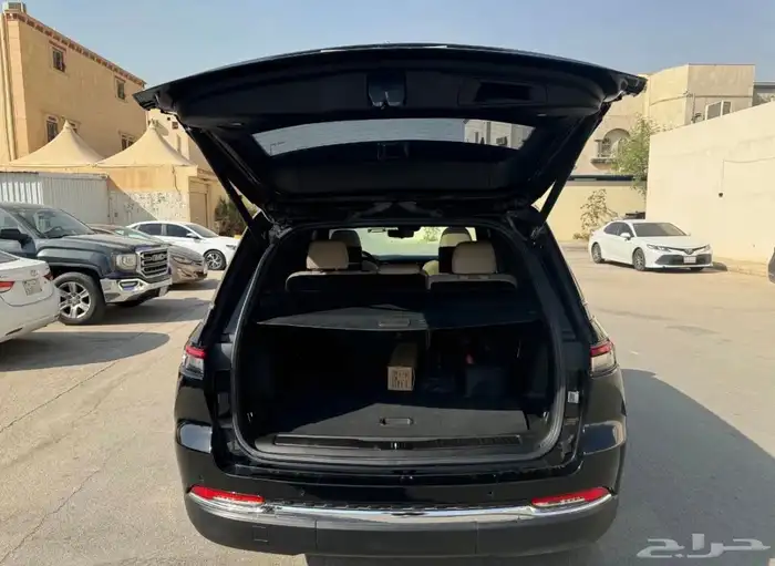 يب جراند شيروكي 2025 حالة الوكالة بدون خدش 9