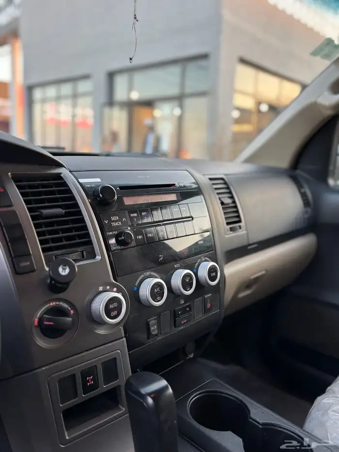 تويوتا سكويا 2015 11