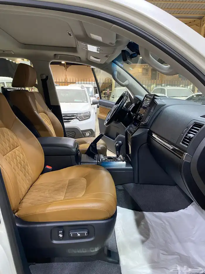 للبيع جيب جي اكس ار 2021 تورينق عبداللطيف عداد 142 الف 15