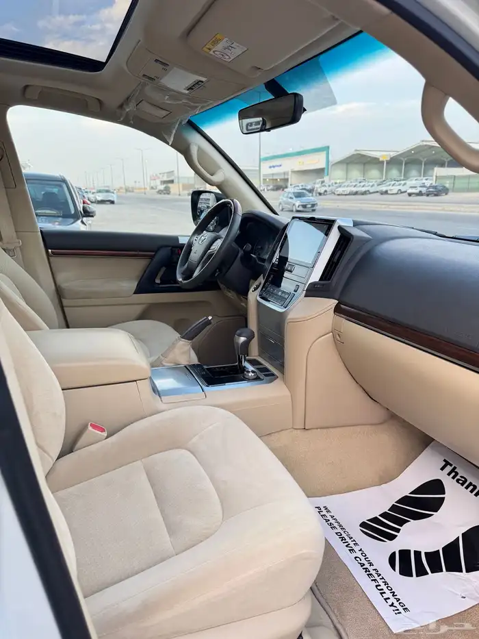 للبيع لاندكروزر GXR 2016 - بحالة الوكاله - سعودي 19