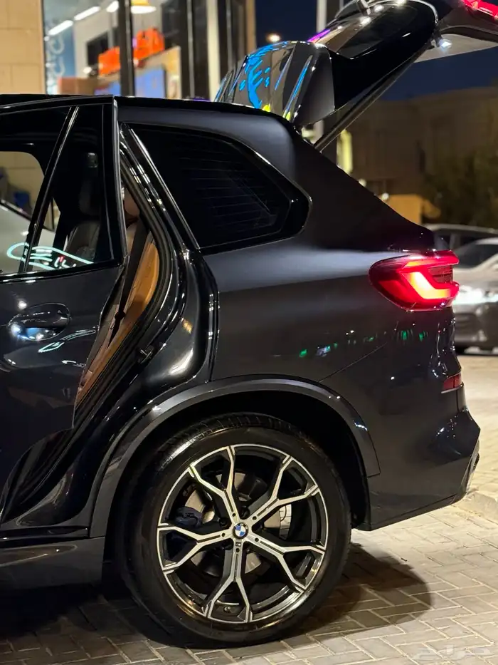 BMW - X5M- 2022 19