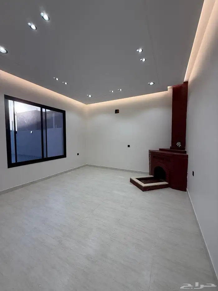 للبيع روف علوي بملحق تشطيب VIP ف احد رفيده وسط الخدمات 20