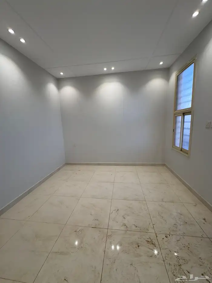 للبيع فيلا دورين وملحق مستقله من 840 الف بالخميس 17