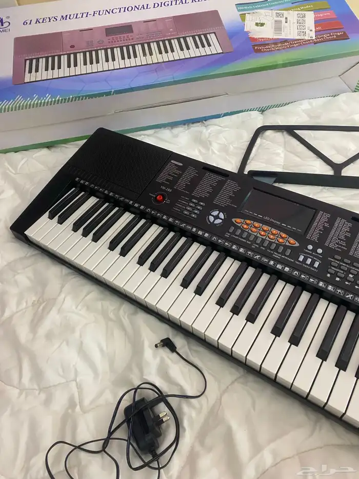 بيانو شبه جديد 0