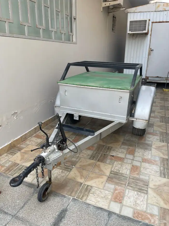 قلص لاند روفر موديل 84 2