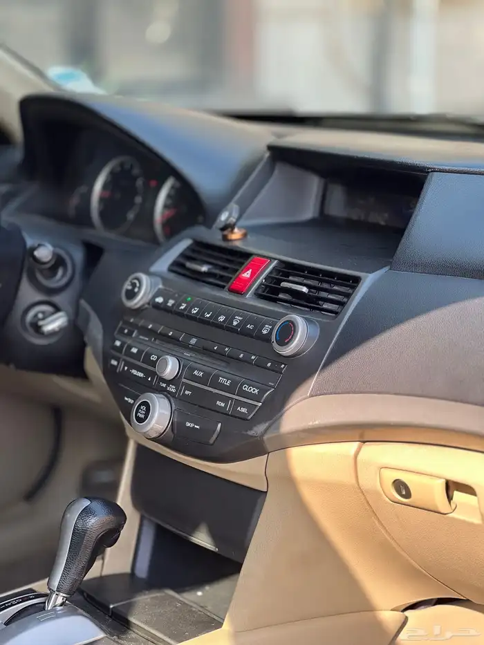 هوندا أكورد 2012 مخزن ممشى قليل مستخدم أول وكالة 31