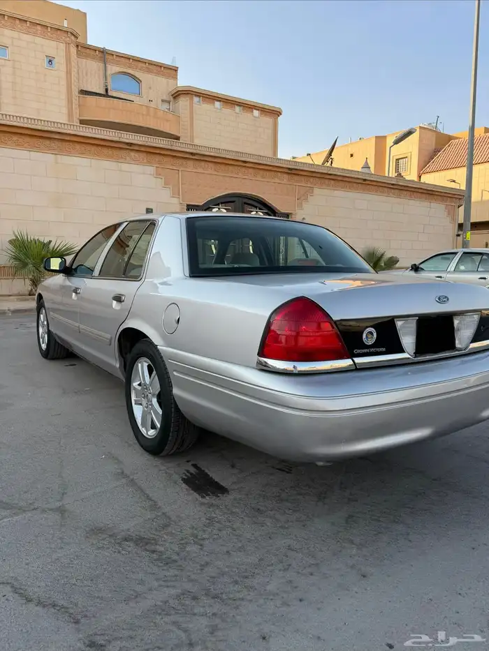 فورد كراون فكتوريا (وكالة) 6