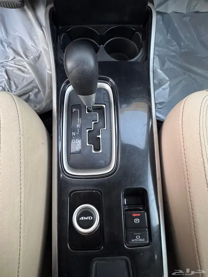 مستبيشي اوتلاندر 2020 20