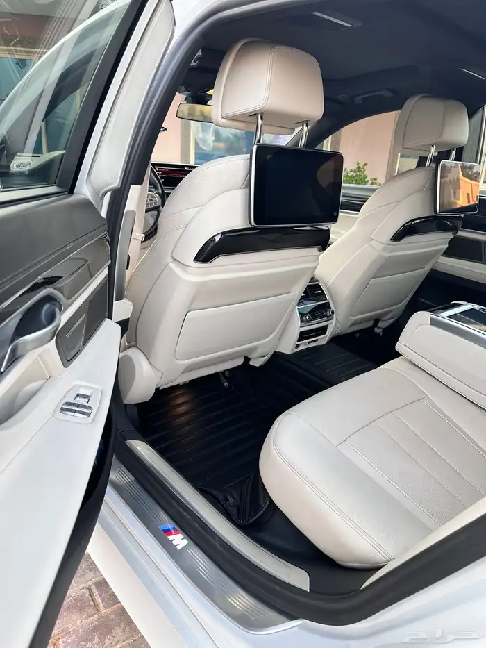 بي ام دبليو 2020-730Liكت ام فل كامل 13