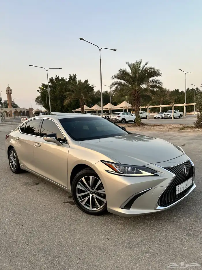 لكزس هايبرد ES300h موديل 2021 وكالة سعودي 57
