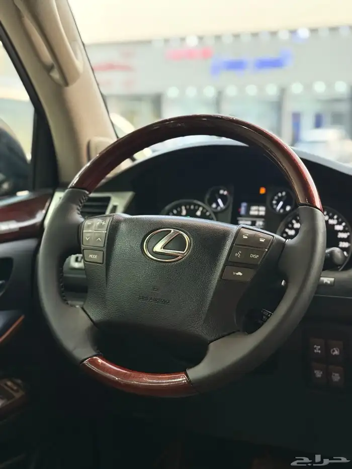 لكزس - 2012 - LX570 - فل كامل 17